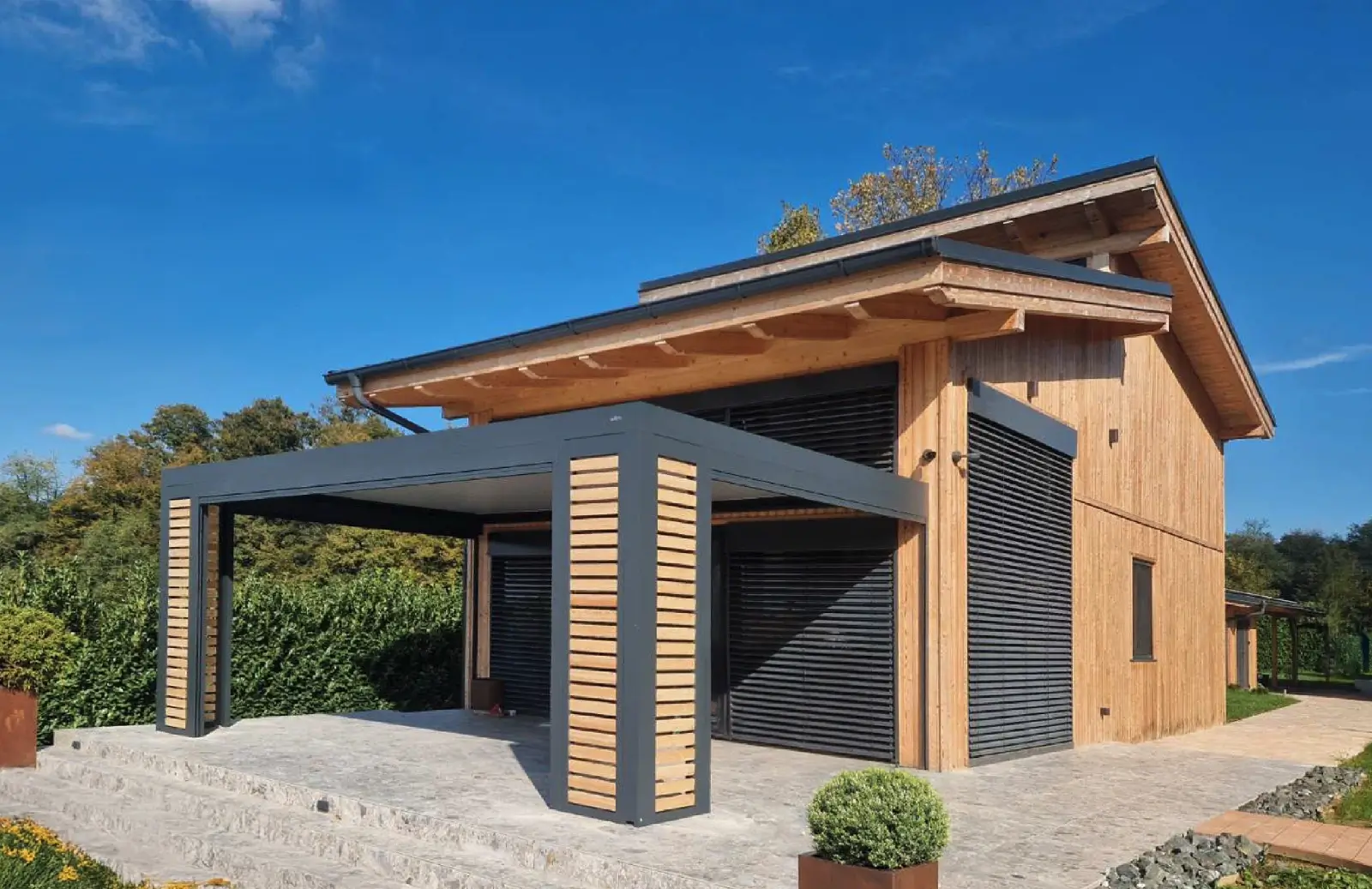 soltec-pergola-lesena-hisa-01