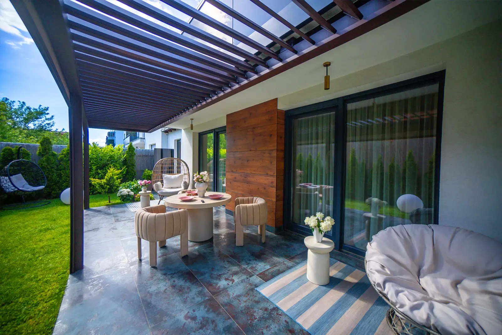 premium-soltec-pergola-01_1